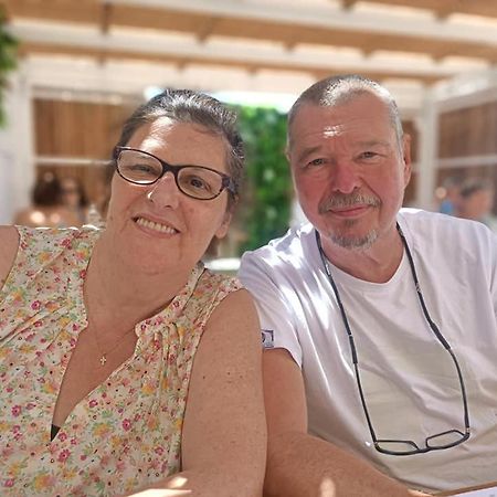 Philippe & Marie, A Louer Petite Chambre Chez L'Habitant Avec Terrasse Dans Villa, Au Pied Du Luberon Кюкюрон Экстерьер фото