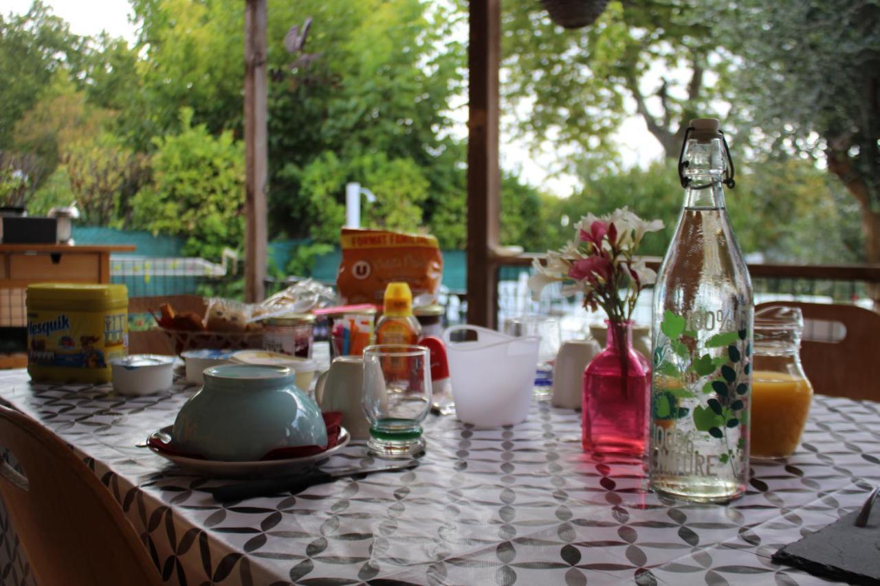 Philippe & Marie, A Louer Petite Chambre Chez L'Habitant Avec Terrasse Dans Villa, Au Pied Du Luberon Кюкюрон Экстерьер фото