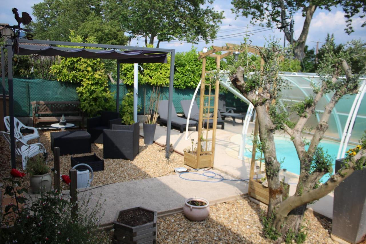 Philippe & Marie, A Louer Petite Chambre Chez L'Habitant Avec Terrasse Dans Villa, Au Pied Du Luberon Кюкюрон Экстерьер фото