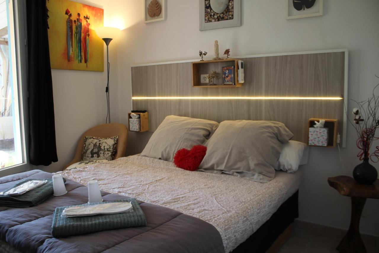 Philippe & Marie, A Louer Petite Chambre Chez L'Habitant Avec Terrasse Dans Villa, Au Pied Du Luberon Кюкюрон Экстерьер фото